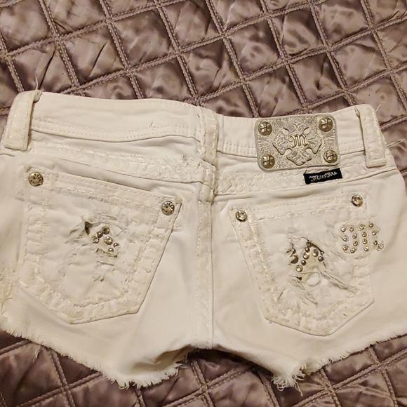 White Miss Me shorts size 24 - Picture 2 of 4